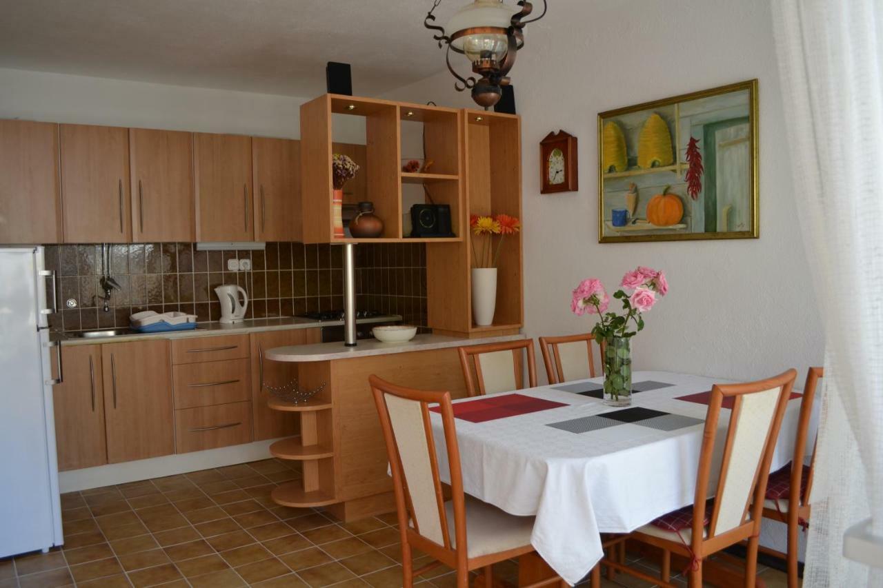 Apartment Jade Vodice Esterno foto